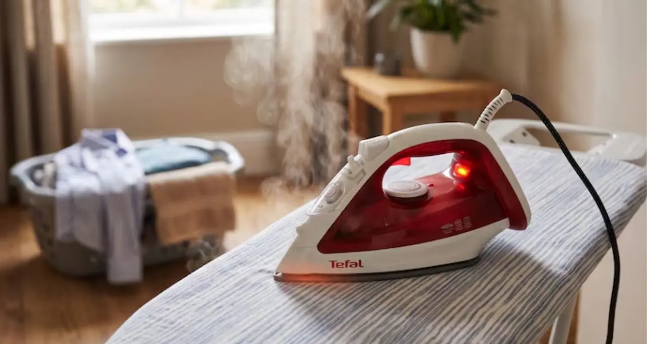 Clothes Iron Electric Bill: প্রতিদিন ১০ মিনিট ইস্ত্রি চালালে কত ইউনিট বিদ্যুৎ খরচ? মাসে কত টাকা বিল বাড়ে
