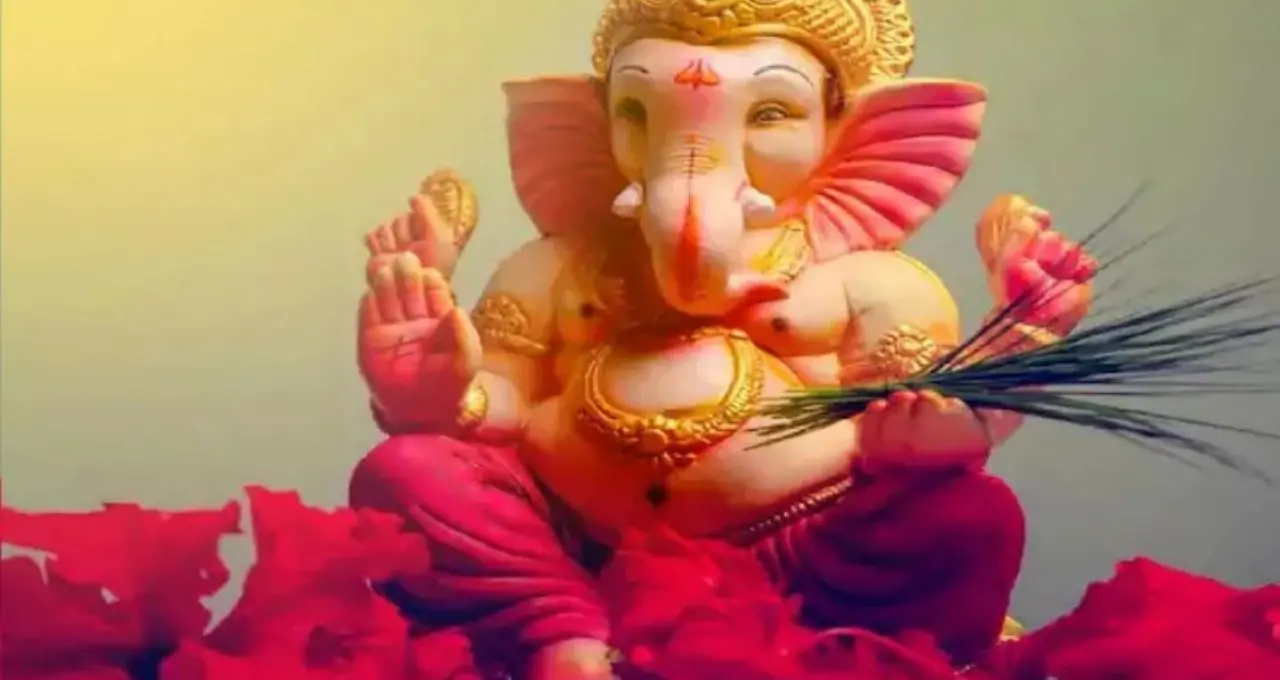 Ganesh Puja 2026: গণেশ চতুর্থীতে ২১টি দুর্বা ও ১০৮ বার মন্ত্রজপ, প্রচলিত বিশ্বাসে মিলতে পারে সিদ্ধিদাতার কৃপা
