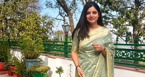 Success Story: शादी के दबाव और 4 असफलताओं के बाद Priya Singh ने UPSC में हासिल की 232वीं रैंक