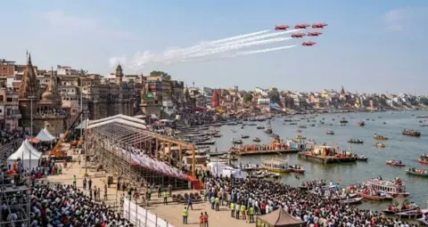 वाराणसी गंगा एयर शो में उमड़ेगी लाखों की भीड़, ट्रैफिक संभालना पुलिस के लिए होगी बड़ी चुनौती