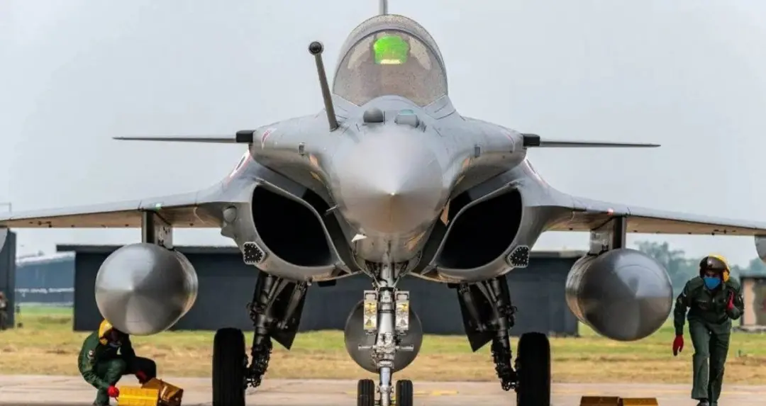 Rafale Deal: 114 राफेल की खरीद प्रक्रिया कहां पहुंची? स्वदेशी हथियार भी किए जाएंगे शामिल
