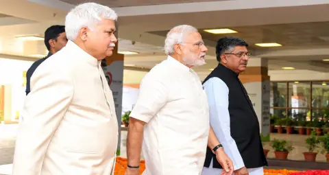 आरएस शर्मा का डिजिटल हेल्थ सफर: आधार से कोविड टीकाकरण और अब झारखंड के टेली-आईसीयू तक