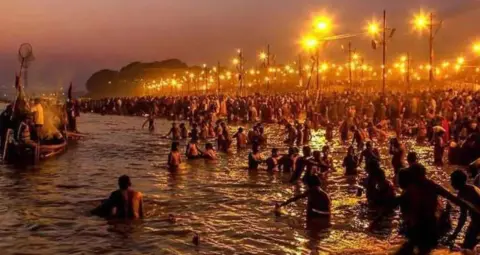 माघ मेला 2027 में पहली बार दंडी संन्यासी करेंगे ‘देव अमृत स्नान’, संगम तक निकलेगी शोभायात्रा