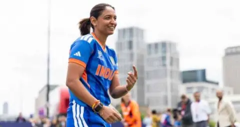 Harmanpreet Kaur ने छोड़ी भारतीय महिला क्रिकेट टीम की कप्तानी, तीनों फॉर्मेट में अब खिलाड़ी के रूप में जारी रखेंगी सफर
