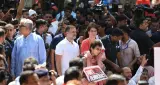 चुनाव आयोग तक विपक्ष का मार्च रोका गया, राहुल-प्रियंका धरने पर बैठे; अखिलेश और अभिषेक हिरासत में