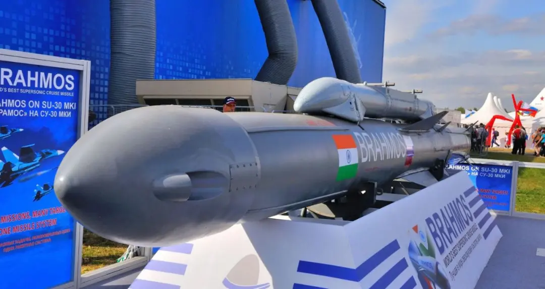 BrahMos Missile Deal: भारतीय नौसेना की बढ़ेगी ताकत, 661 करोड़ रुपये में खरीदे जाएंगे ब्रह्मोस लॉन्चर सिस्टम
