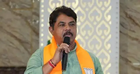 आर अशोक का कांग्रेस पर हमला, बोले- चुनाव आयोग को सड़क पर प्रदर्शन से नहीं हटाया जा सकता