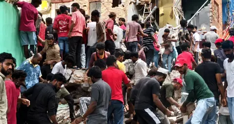 दिल्ली सीमापुरी में चार मंजिला इमारत ढही, मृतकों की संख्या 4 हुई; गर्भवती महिला और 2 बच्चों की मौत