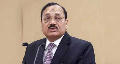 CJI सूर्यकांत ने CEC-EC नियुक्ति कानून पर क्यों कहा- 'हम इस पर विचार करेंगे और फैसला लेंगे'?