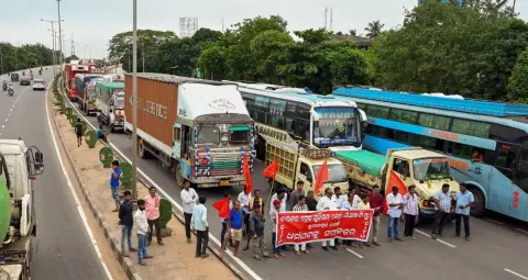 ओडिशा बंद: बसें और ऑटो सड़कों से बाहर, कई जिलों में जनजीवन प्रभावित