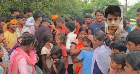 बिहार के बाढ़ में आंगनबाड़ी केंद्र में बच्चे को सांप ने काटा, मौत के बाद NH-30A पर प्रदर्शन