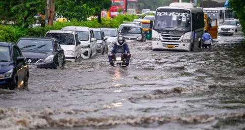  हरियाणा में 14 अक्टूबर तक बारिश के आसार, 10 और 11 अक्टूबर को तेज हवाओं के साथ बदलेगा मौसम