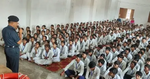 कैथल के स्कूल और गांव में NDRF का जागरूकता अभियान, छात्रों को सिखाए आपदा से बचाव के तरीके