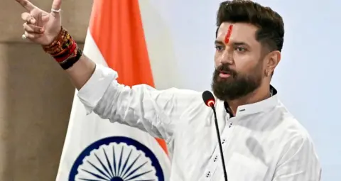चिराग पासवान बोले- भारत में लोकतंत्र कभी खत्म नहीं होगा, प्रदर्शन की आड़ में अराजकता पर जताई चिंता