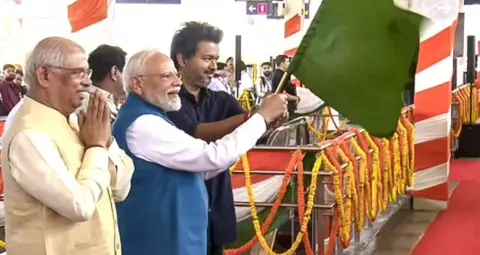 चेन्नई मेट्रो फेज-2 की शुरुआत, PM मोदी और CM विजय ने साथ किया सफर; छात्रों को दिया विकसित भारत का संदेश