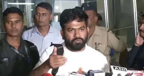अभिजीत दिपके का दिल्ली पुलिस पर गंभीर आरोप, दादी के निधन और परिवार से संपर्क को लेकर उठाए सवाल