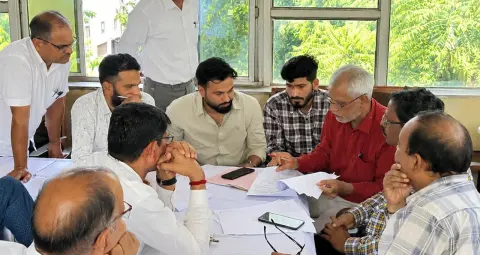 सीकर पंचायत चुनाव 2026: जिला परिषद और पंचायत समिति के नामांकन शुरू, BJP-कांग्रेस की उम्मीदवार सूची का इंतजार