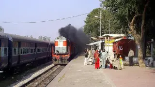हरिद्वारको एक्कड रेलवे स्टेसनमा रेलको ठक्करबाट युवकको मृत्यु, पारिवारिक विवादको आशंका