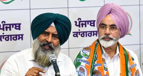 भगवंत मान के पूर्व OSD मंजीत सिंह सिद्धू कांग्रेस में शामिल, पंजाब चुनाव 2027 से पहले AAP को झटका
