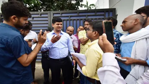 UPPSC PCS 2025 Interview: বেকারত্ব, মূল্যবৃদ্ধি ও কৃষকদের সমস্যা নিয়ে প্রশ্ন