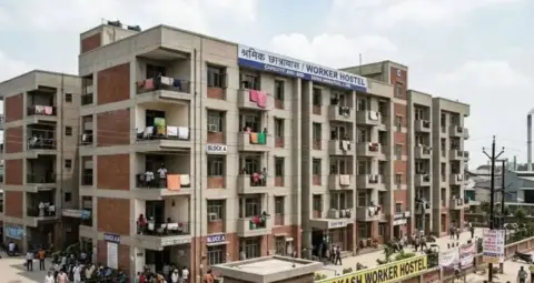 नोएडा-ग्रेटर नोएडा में बनेंगे 9 श्रमिक हॉस्टल, यमुना सिटी में 10 हजार महिलाओं को मिलेगा सुरक्षित आवास