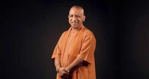 तेज बारिश के कारण सीएम योगी आदित्यनाथ का आगरा दौरा रद्द, टाटा मैदान से लौटने लगे कार्यकर्ता