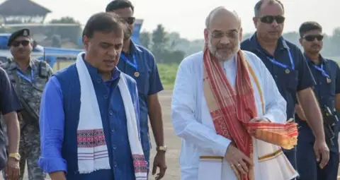 असम में नशे के खिलाफ बड़ी कार्रवाई, 945 गिरफ्तार; अमित शाह ने की हिमंत बिस्वा सरमा और पुलिस की सराहना