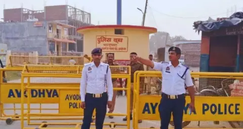 अयोध्या में दुर्गापूजा महोत्सव पर 17 से 19 अक्टूबर तक ट्रैफिक डायवर्जन, शाम 4 बजे से लागू रहेंगे प्रतिबंध