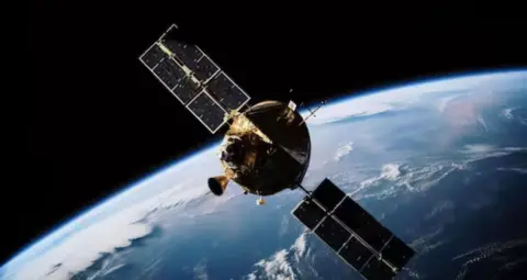 रूस के Cosmos-2612 सैटेलाइट की अमेरिकी ICEYE-X36 के करीब पहुंचने से अंतरिक्ष में बढ़ी चिंता
