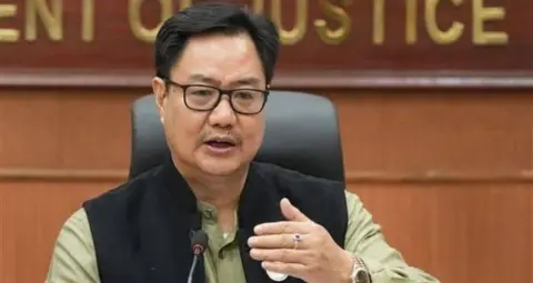 भारत में सत्ता परिवर्तन केवल चुनावों से संभव, बांग्लादेश और फ्रांस का जिक्र कर किरेन रिजिजू ने विपक्ष पर साधा निशाना