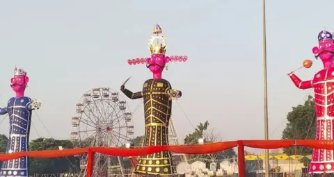 ग्रेटर नोएडा में दशहरे पर जलेगा 70 फीट का रावण, गौर सिटी में शाम 8 बजे होगा दहन