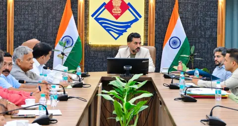 उत्तराखंड विधानसभा चुनाव 2027 की तैयारी तेज, देहरादून में बनेंगे 2045 मतदान केंद्र, बुजुर्गों को मिलेगी घर से मतदान की सुविधा
