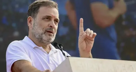 SIR विवाद के बीच वियतनाम रवाना हुए राहुल गांधी, भाजपा ने उठाए सवाल; कांग्रेस ने किया बचाव