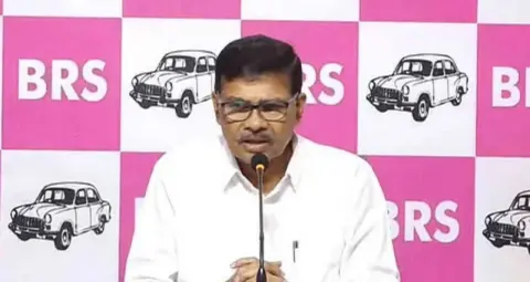 कोंडापोचम्मा सागर जल विवाद पर BRS का कांग्रेस नेताओं को कानूनी नोटिस, KCR के खेतों से जुड़े आरोपों पर बढ़ा सियासी तनाव