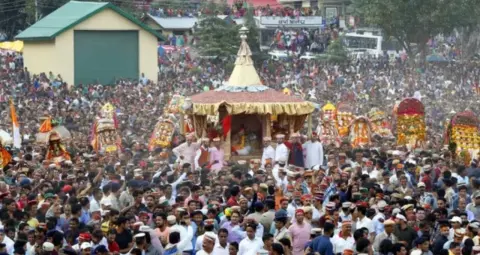 कुल्लू दशहरा 2026 शुरू, 347 देवी-देवताओं को न्योता; 366 साल पुरानी देव परंपरा बनेगी आकर्षण