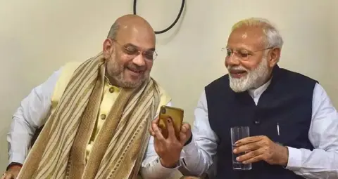 Amit Shah Birthday: पीएम मोदी ने गृह मंत्री को दी जन्मदिन की बधाई, आंतरिक सुरक्षा और नशामुक्त भारत के प्रयासों को सराहा