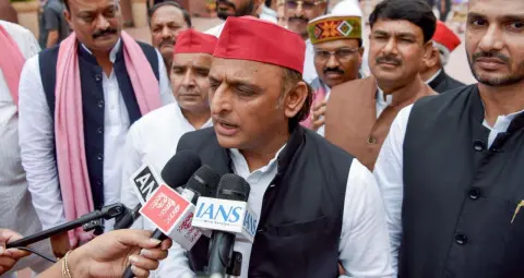 अखिलेश यादव का भाजपा पर तंज, बोले- वोट चोरी सिखाने के लिए खोलें विश्वविद्यालय, चलाएं तीन साल का कोर्स