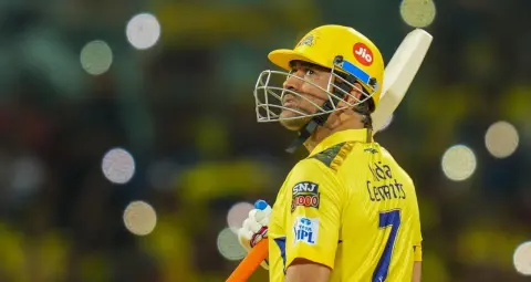 धोनी ने बताया कब लेंगे अगले IPL में खेलने का फैसला, मेडिकल रिपोर्ट पर टिकी वापसी