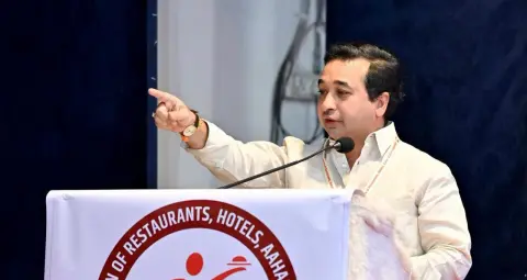 नासिक कुंभ में मुस्लिमों की एंट्री पर नितेश राणे का विवादित बयान, बोले- केवल हिंदुओं को दुकान लगाने की मिले अनुमति