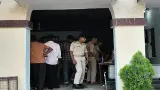 latest news subkuz - नालंदा में बगीचे से तीन साइबर ठग गिरफ्तार, कम ब्याज पर लोन दिलाने के नाम पर करते थे ठगी
