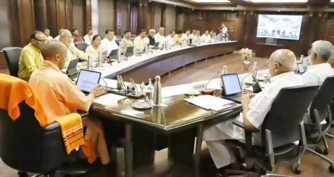 योगी कैबिनेट की बैठक आज: शिक्षणेत्तर कर्मचारियों को कैशलेस इलाज, लिंक एक्सप्रेसवे सहित कई प्रस्तावों पर फैसला संभव