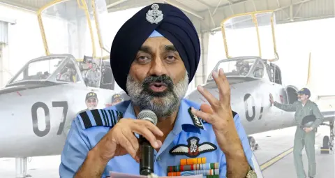IAF Chief AP Singh: लड़ाकू विमानों का स्थायी बंटवारा नहीं, थिएटराइजेशन पर भारत अपनाएगा अपना मॉडल