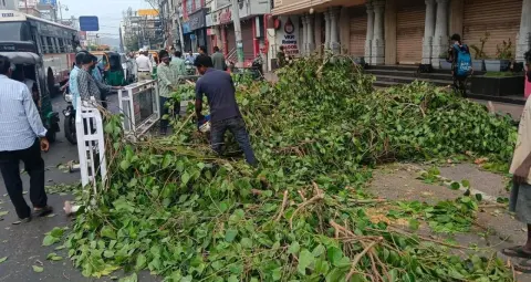 भीषण चक्रवाती तूफान बना अर्नब, आंध्र प्रदेश में बारिश शुरू; 140 किमी प्रति घंटे की रफ्तार से चल सकती हैं हवाएं