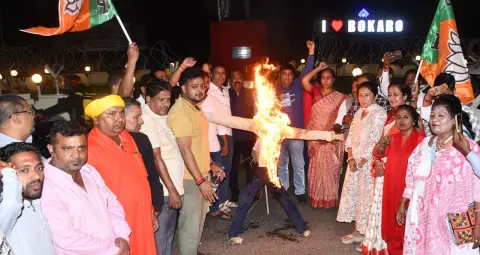 latest news subkuz - पीएम मोदी के दिवंगत पिता पर खड़गे की टिप्पणी से नाराज भाजपा कार्यकर्ताओं ने फूंका पुतला, कांग्रेस के खिलाफ प्रदर्शन
