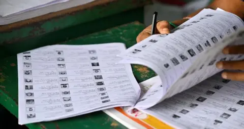 पूर्व मंत्री के.एन. नेहरू के घर छापेमारी, 634 करोड़ के कथित नौकरी घोटाले में 25 ठिकानों पर तलाशी