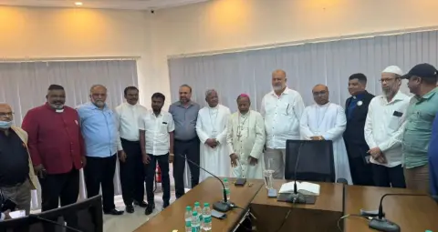 कर्नाटक में धर्मांतरण कानून रद्द करने की मांग तेज, अल्पसंख्यक नेताओं ने सरकार को याद दिलाया वादा