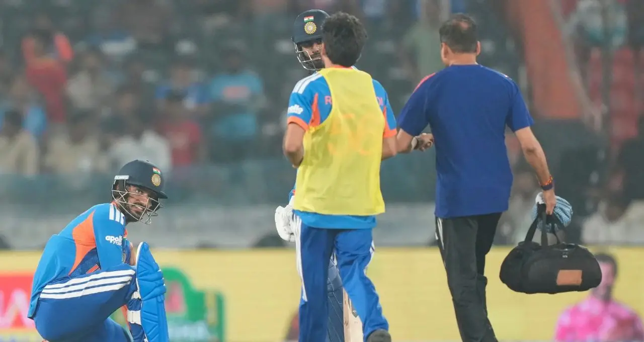 Arshdeep Singh Injury Update: শেমার জোসেফের বিধ্বংসী বাউন্সারে কাঁধে চোট অর্শদীপের! শেষ টি-টোয়েন্টিতে খেলবেন কি? সঞ্জু স্যামসন দিলেন বড় আপডেট