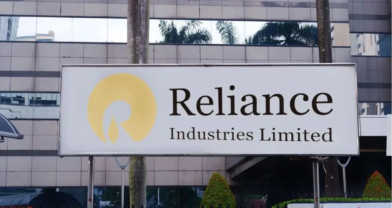 Reliance Industries Share Price: रिलायंस के शेयर में 47% तेजी की उम्मीद, Jio IPO और Joyland फ्लेवर्ड मिल्क पर निवेशकों की नजर