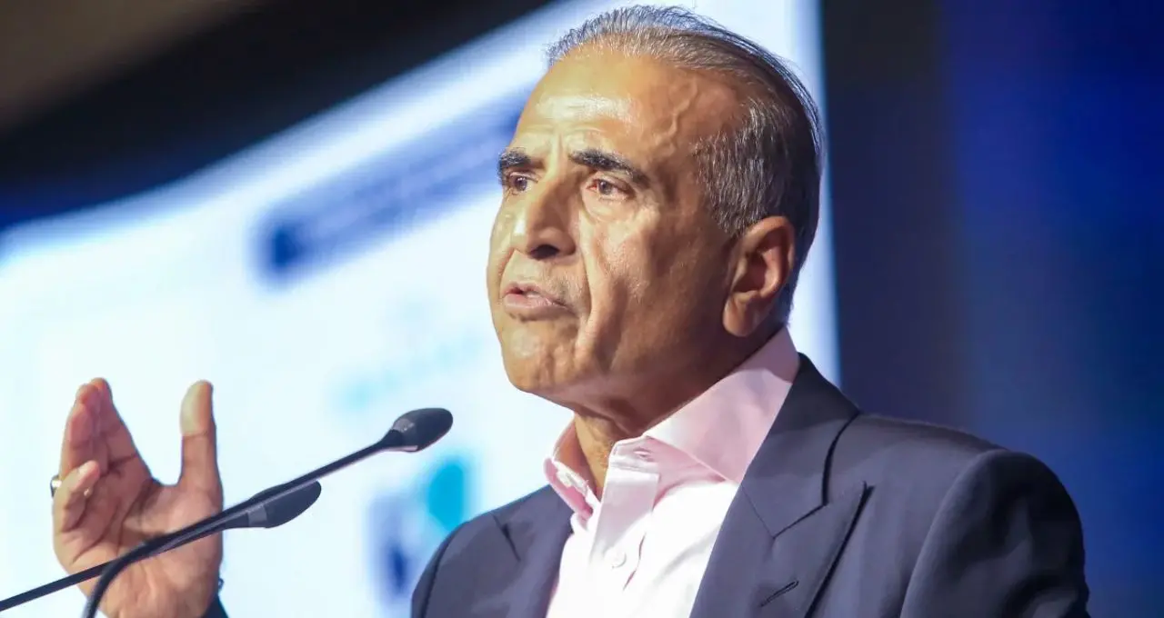 Sunil Mittal on Starlink: ‘मैं एलन मस्क से आगे हूं’, भारत में सैटेलाइट इंटरनेट की मंजूरी पर एयरटेल चेयरमैन का बड़ा बयान