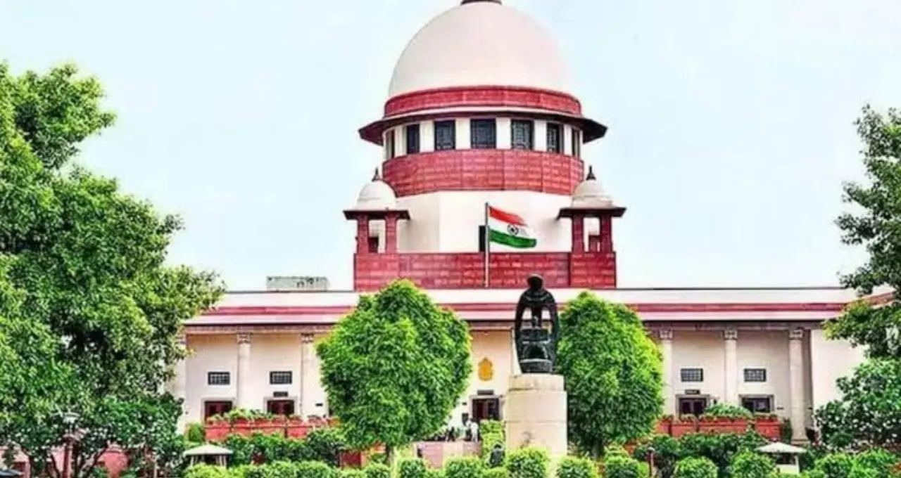 Supreme Court Hearing: राहुल गांधी से जुड़े SIR मामले से दिल्ली प्रदर्शन तक, सुप्रीम कोर्ट ने तय की सुनवाई की तारीखें